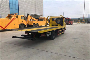 景洪非事故拖车