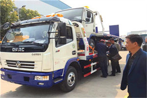 景洪汽车道路救援拖车价格